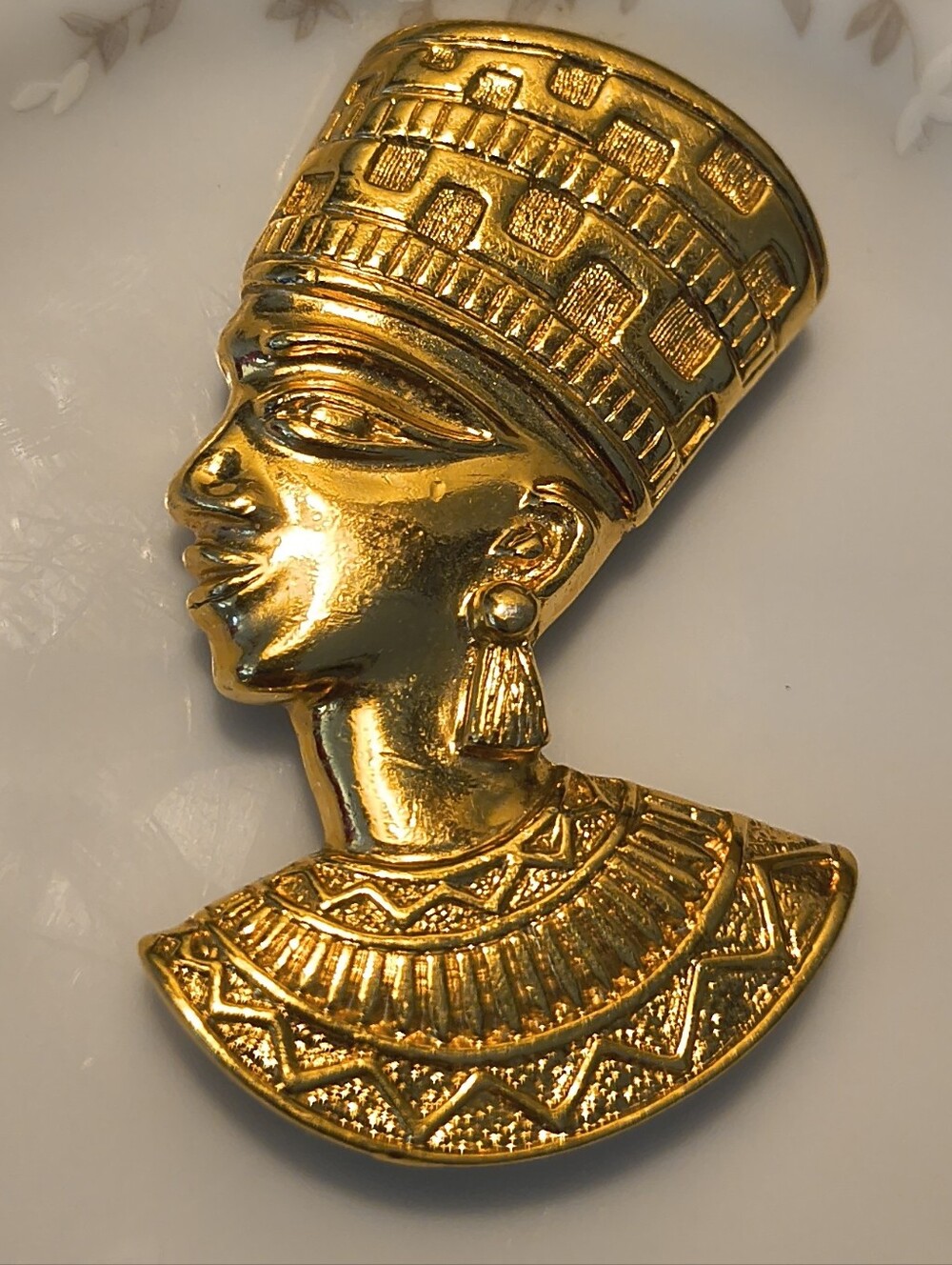 Vtg Avon Egyptian Queen Nefertiti Brooch Pendant Egyptian